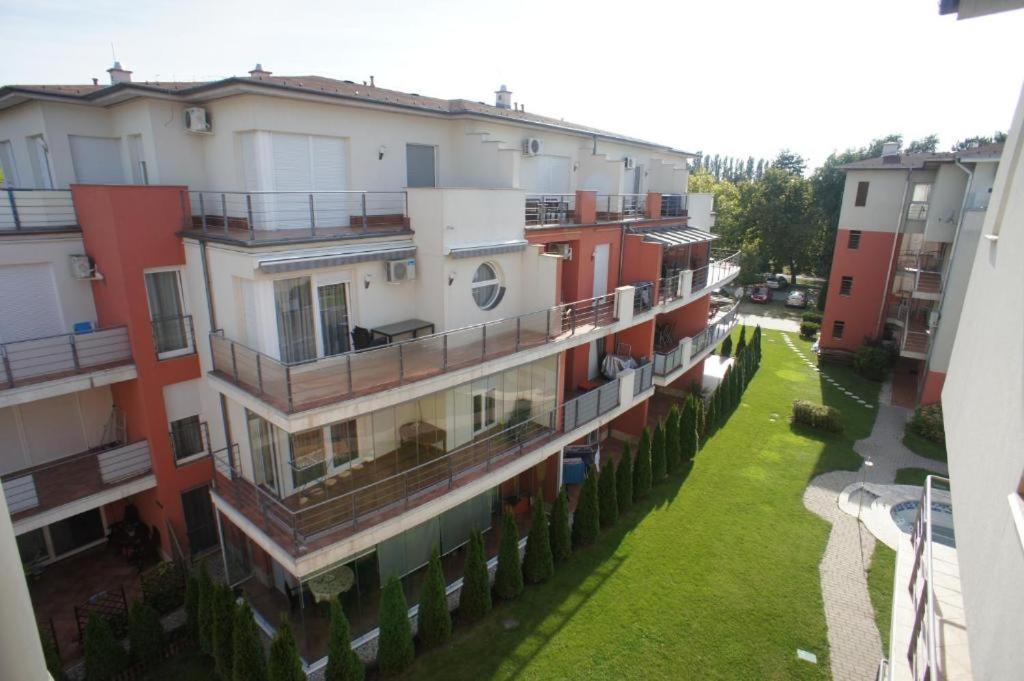 Goldenbeach Deluxe Apartment Шіофок Екстер'єр фото